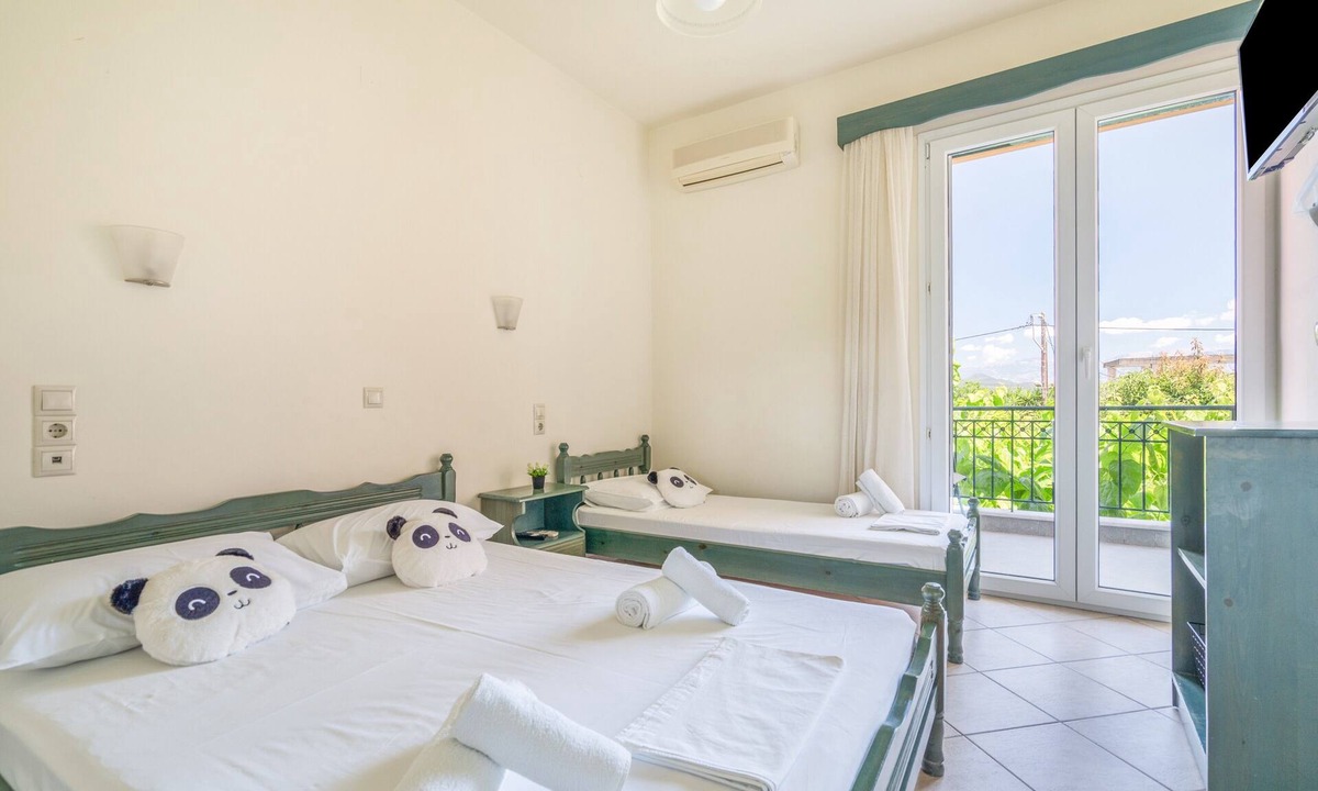 Nikiana Apartment | Odysseia Apartment 4 - 2 Min Walk to Beach, 3 Adults, Terrace, Wi-Fi & AC