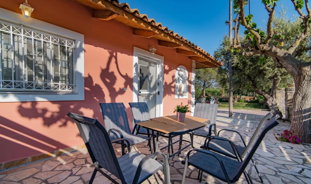 Pantokratoras House | Olive Tree House
