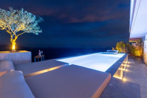 Marathon Villa | Olon Villa