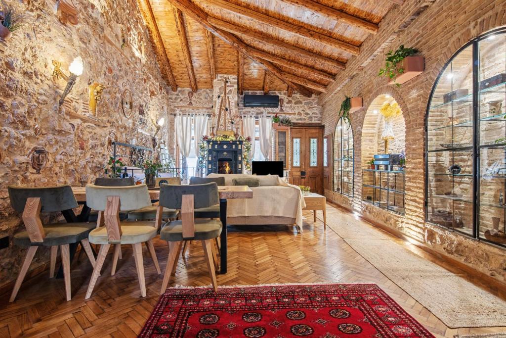 Kerameikos Villa | Olvion Urban Oasis with Private Garden & BBQ by 8essentially