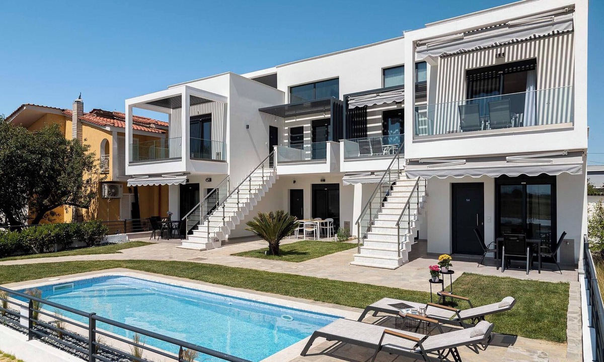 Paralia Ofryniou Apartment | Olympiada- One Bedroom Apartment with Pool Access