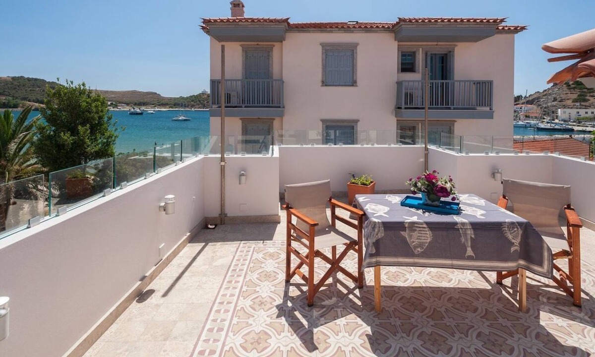 Myrina Apartment | Oregano Room - Limnos Experience