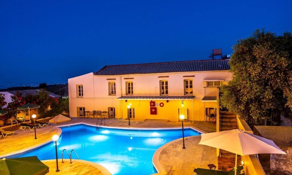 Stalos Apartment | Orestis cottage house in Stalos