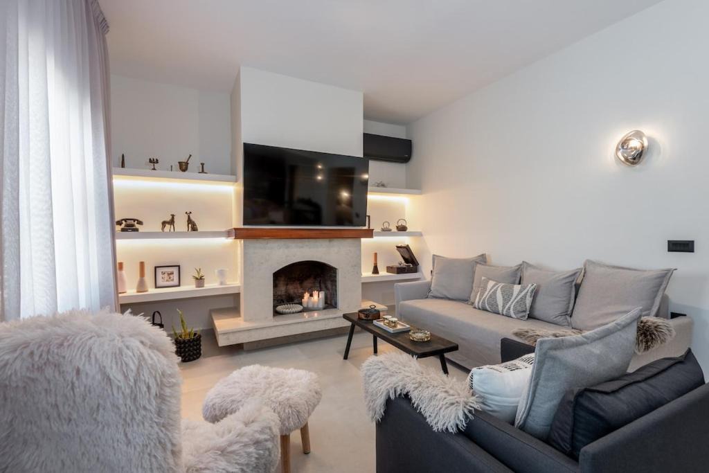 Milia Apartment | Ourania, Peaceful mountain escape in Kalathenes