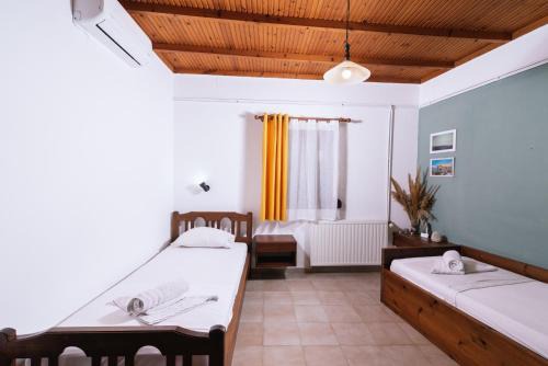 Kamilari House | OVGORA - Aretousa sea view room, Kamilari village