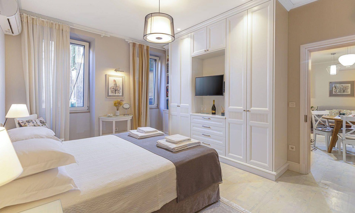 Old Town Apartment | Palazzino Leone - Corfu Old Town Deluxe Apartment