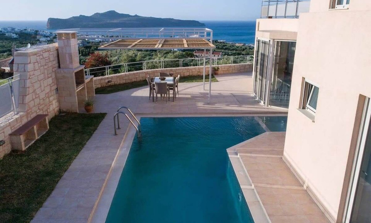 Kato Stalos Villa | Pantanassa Villas – Thalia with Jacuzzi & Pool
