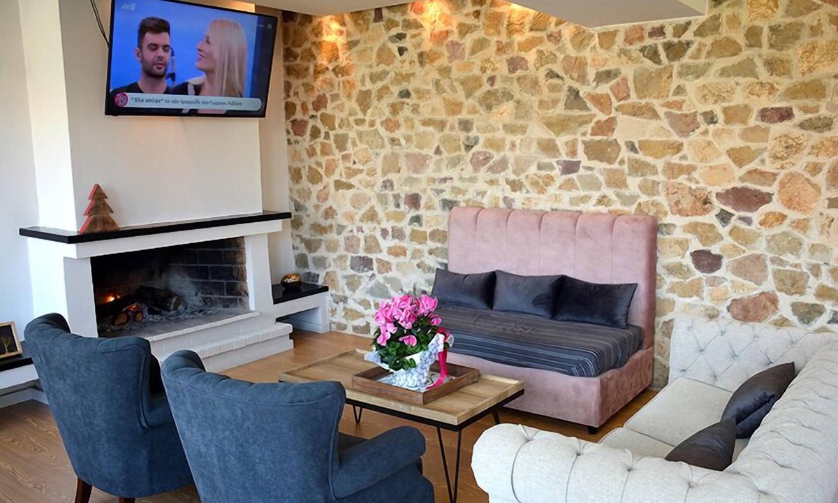 Agios Petros Hotel | PARNON HOTEL