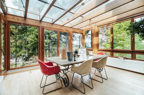 Pavliani House | Pavliani Cliffside Retreat