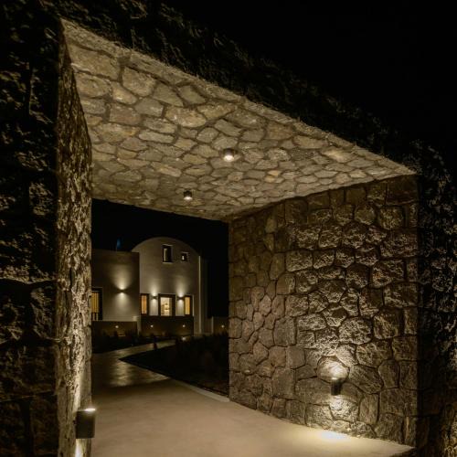 Agios Georgios Apartment | Penny's House New Luxe Jacuzzi Villa 400m from Sea