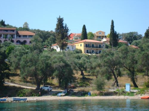 Petriti House | Pension Elena