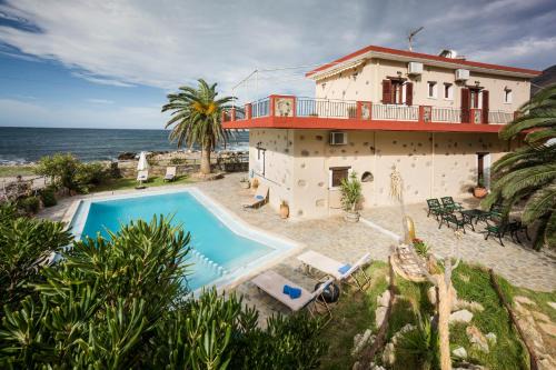 Sfinari Villa | Pericles Beach Villa