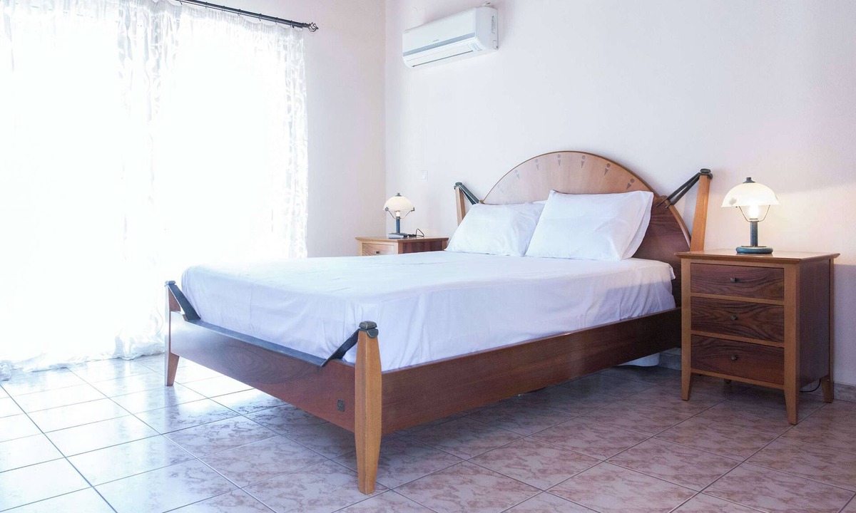 Peristeri Apartment | Peristeri 1 Bd Apt w Balcony and View