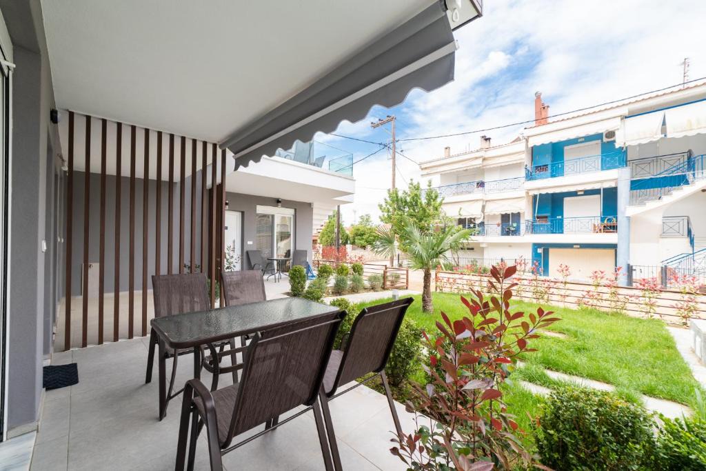 Paralia Ofryniou Apartment | Perla Stay Complex by Horizon Homes