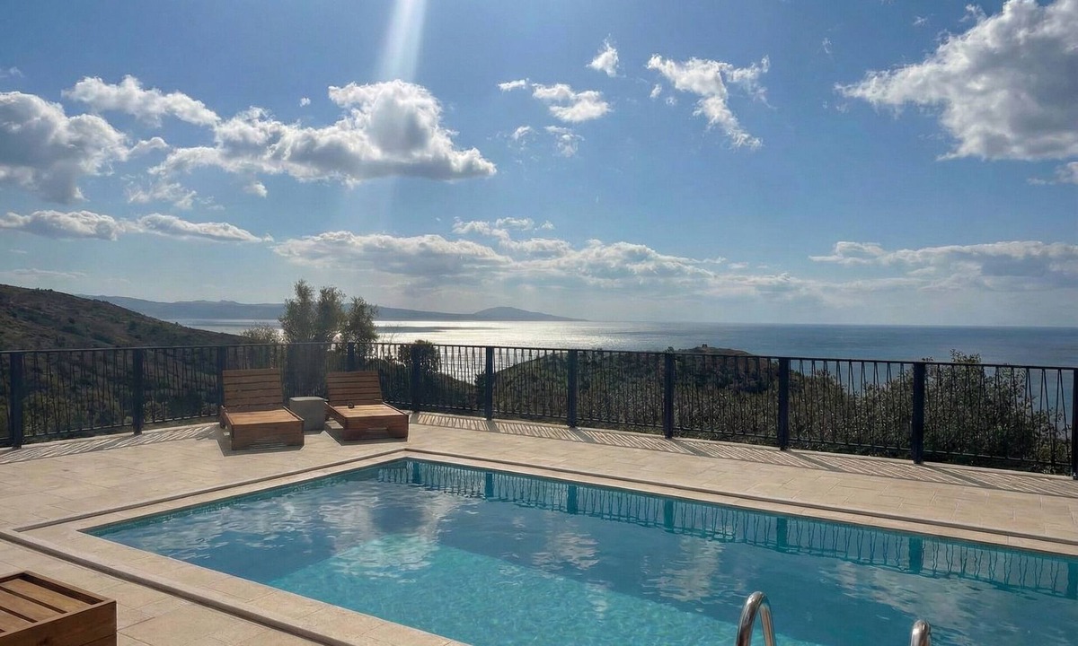 Agia Galini Villa | Petres Luxury Villa 02
