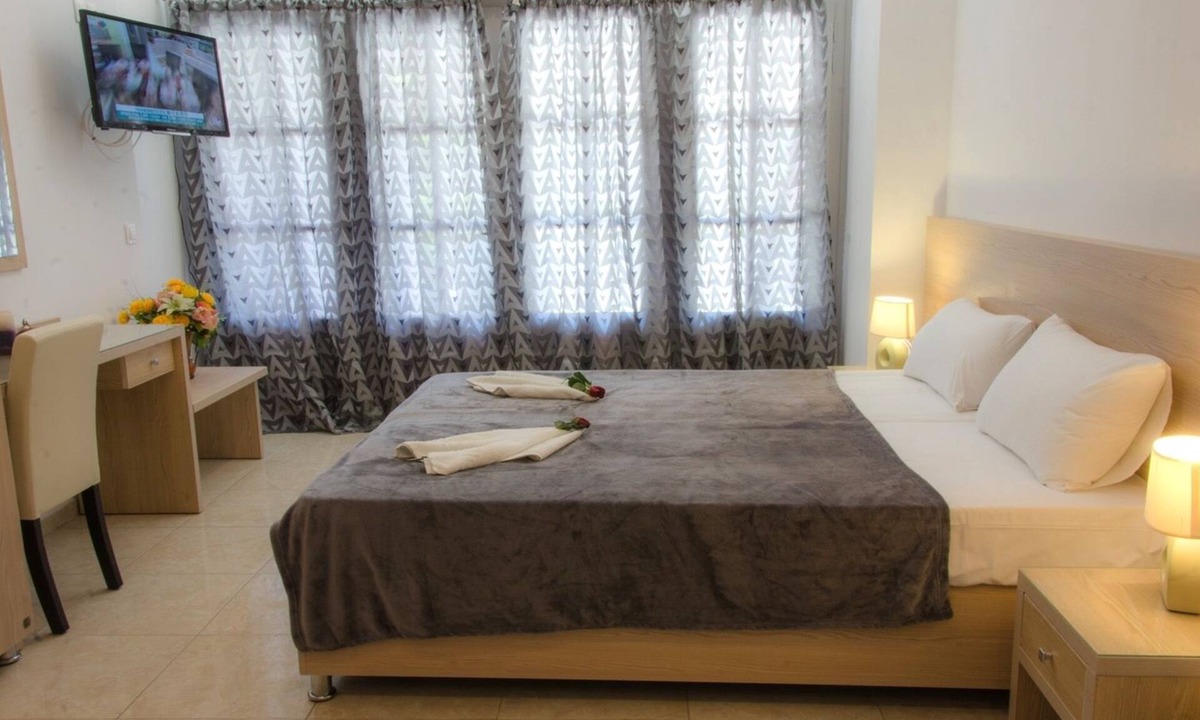Skiathos Town House | Polykratis Rooms