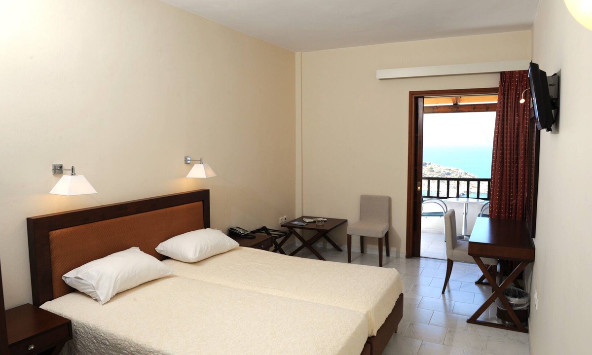 Kithira Hotel | Porto Delfino Retreat