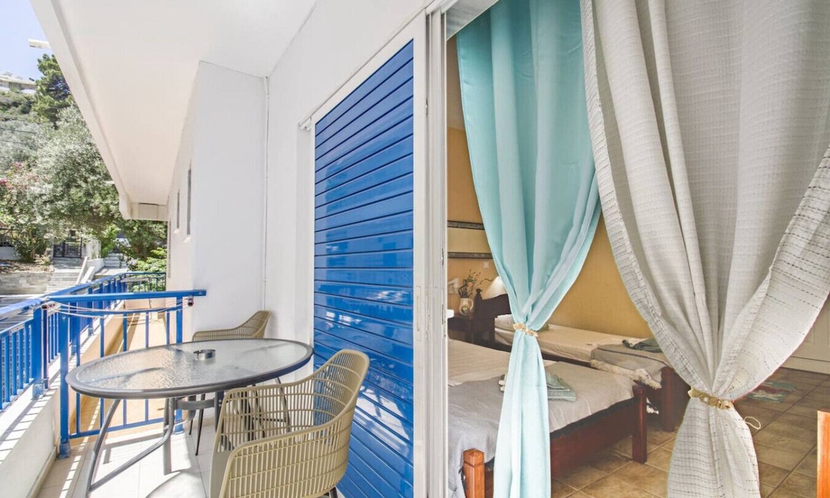 Kallithea Bed & Breakfast | Poseidon Edge No6 by RentalsPro - Kallithea