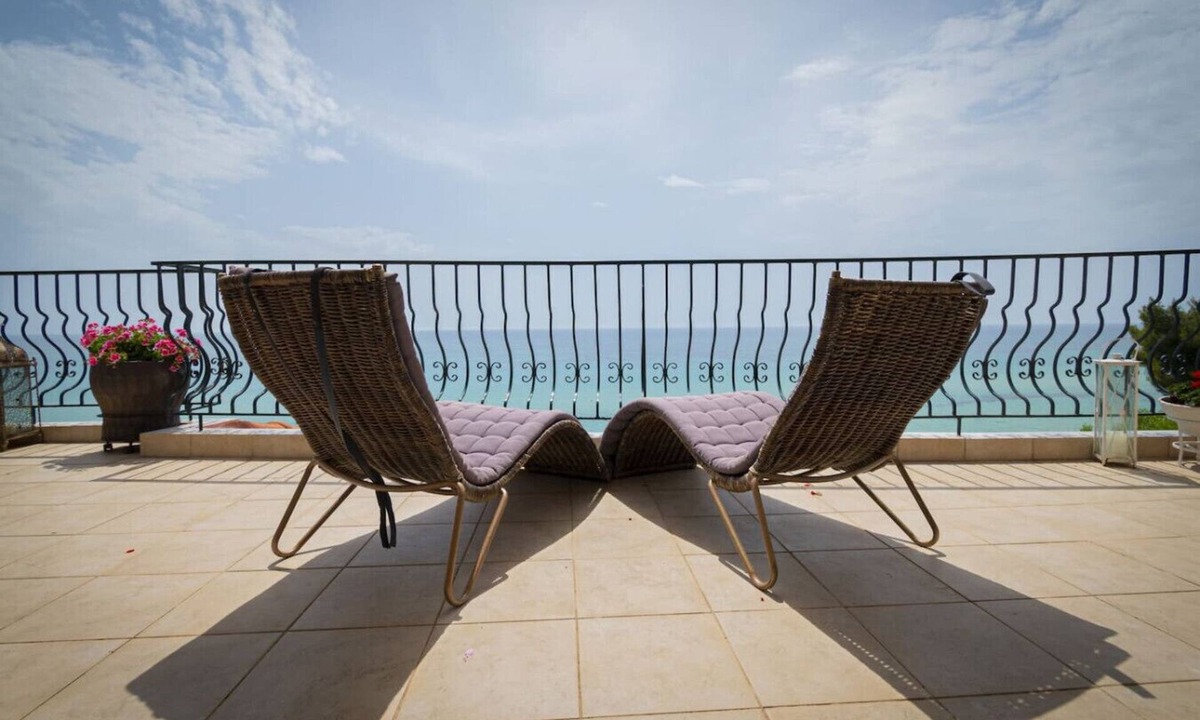 Siviri Apartment | Poseidon Seafront Apartment by RentalsPro