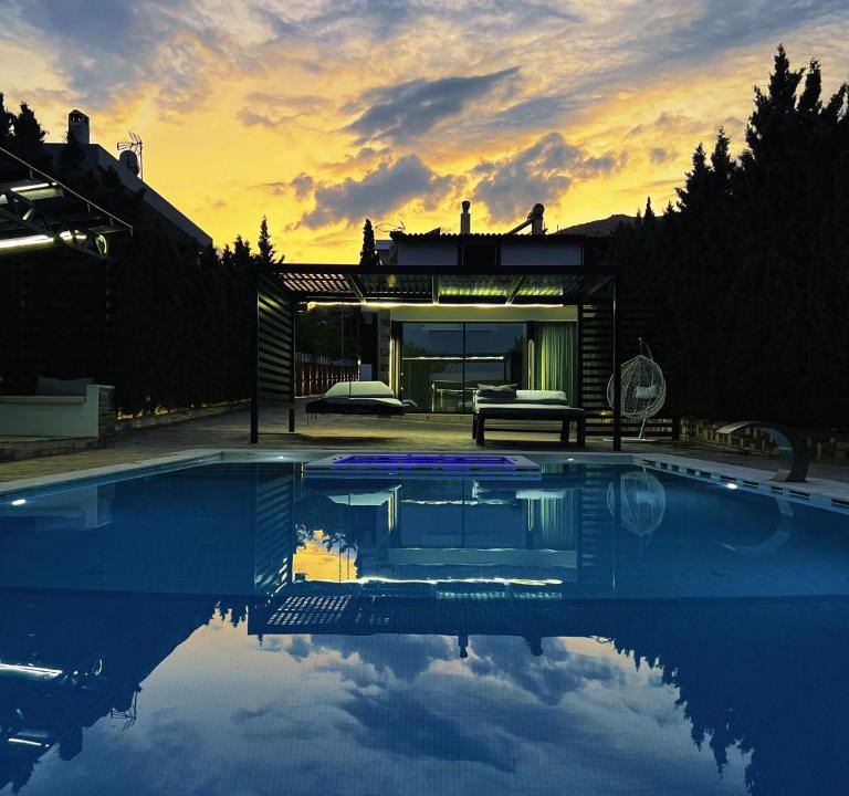 Anavyssos Villa | Private Pool House for 6 by Olivujoj
