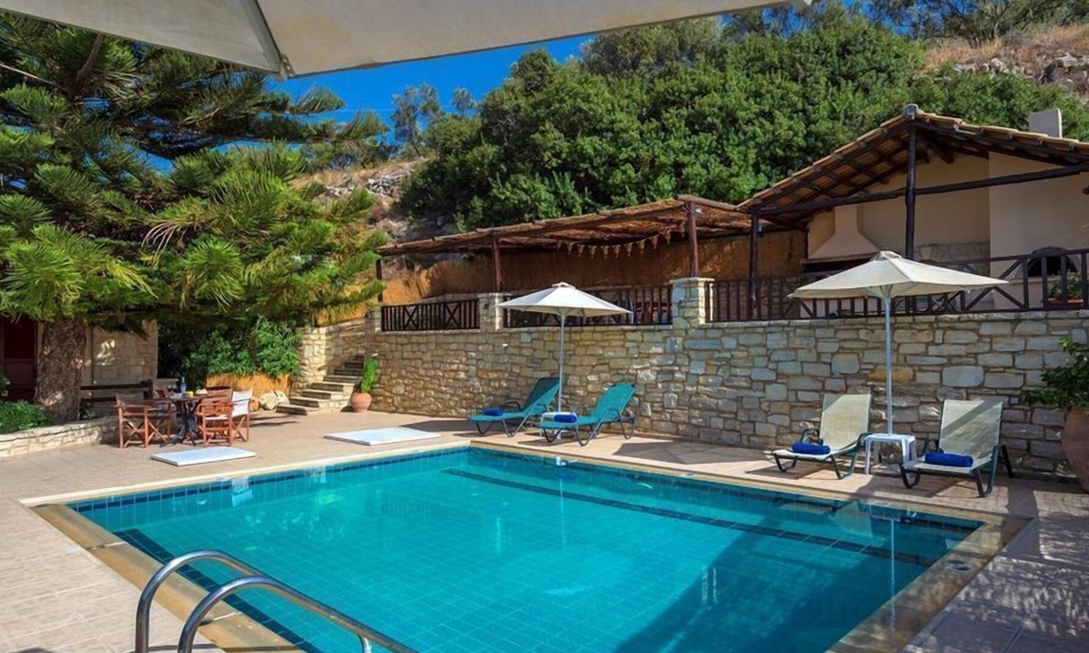 Asteri Villa | R 136 Private Villa - Sea Views with Pool High Speed WIFI