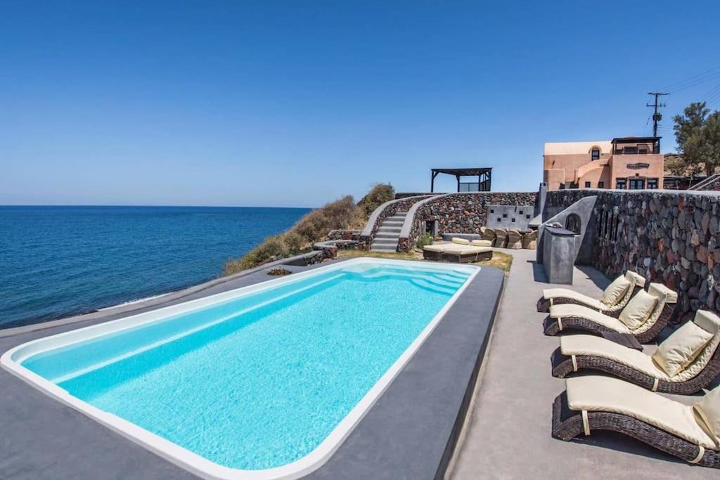 Kamari Villa | Ramni House: Private Villa with pool by the Sea