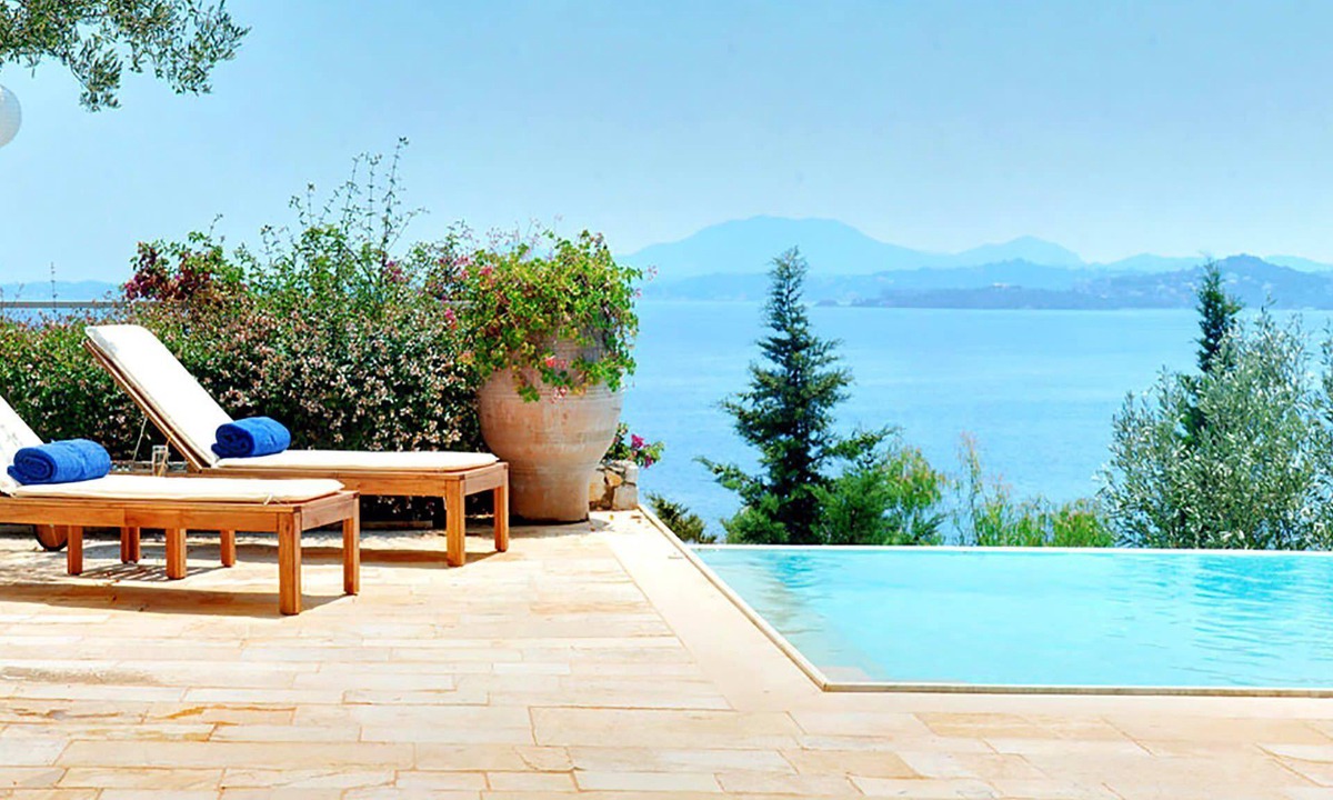 Barbati Villa | Red Villa with pool and jacuzzi - My Rental Homes