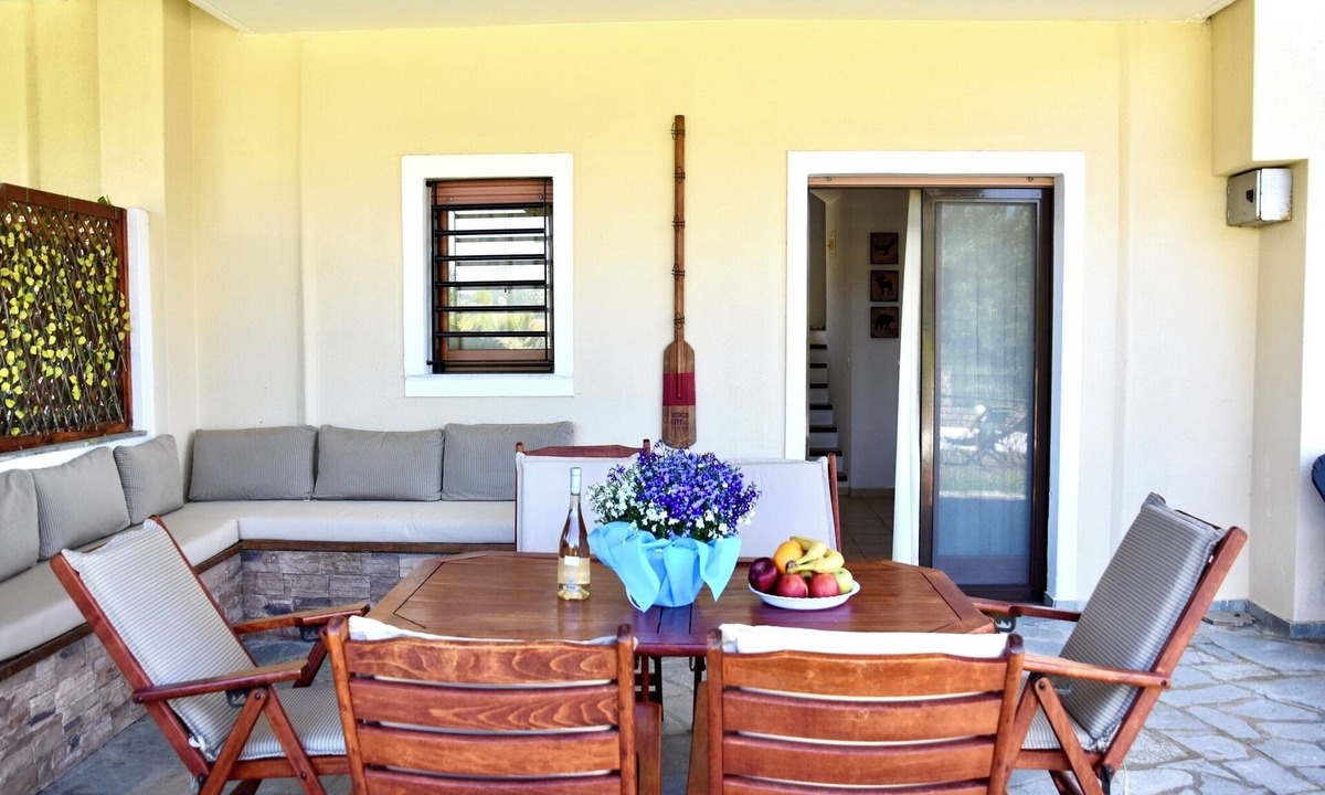 Kassandra Villa | Relaxed family villa with garden, just steps from the beach in Fourka