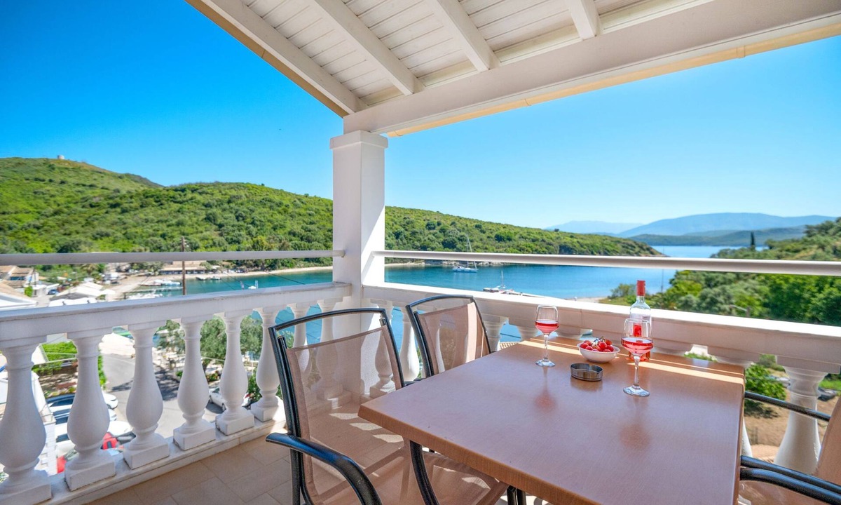 Agios Stefanos Apartment | Renoula Saint Stephanos