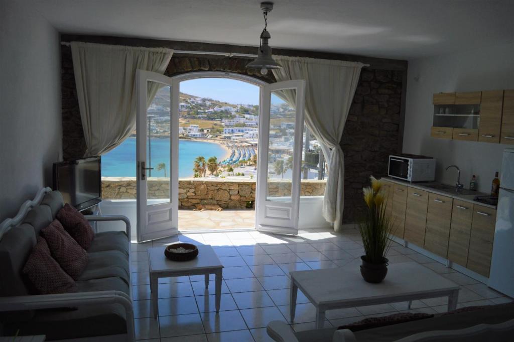 Ornos House | Revel Mykonos 6