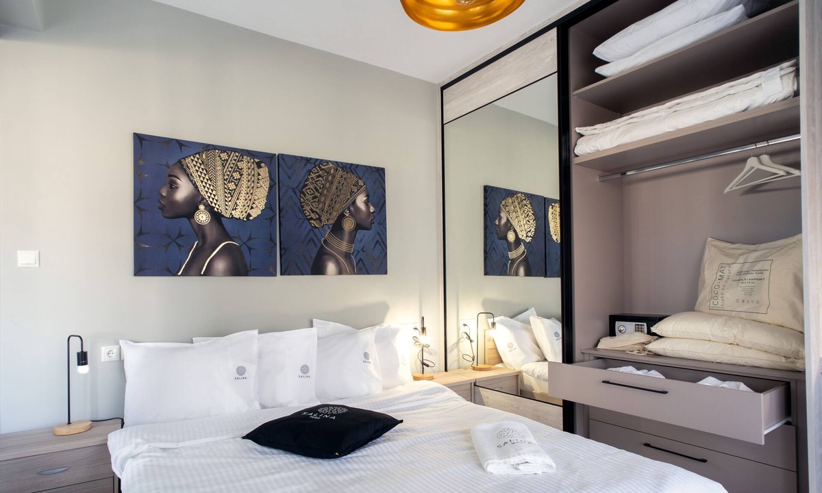 Volos City Centre Apartment | Salina Premium Residences Apartment - Glamorous, Modern and Convenient
