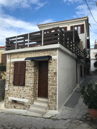 Karlovassi House | SAMOS MARIAs' STONE HOUSE 1