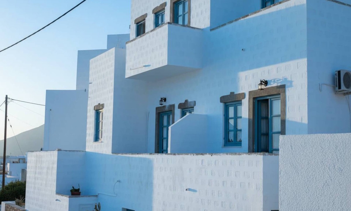 Grikos Apartment | Santorini Stay with Hot Tub