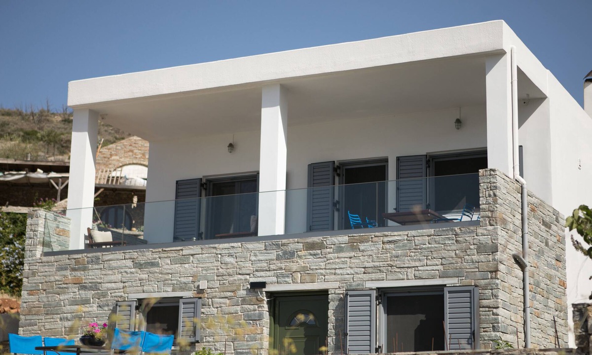 Nea Styra Villa | Seaview Villa Only 100 meters from the beach and with ulimited sea view.
