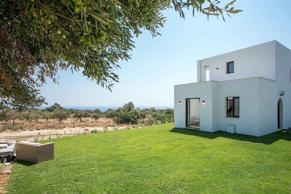 Koskinou Villa | Secluded Villa with Panoramic Sea View