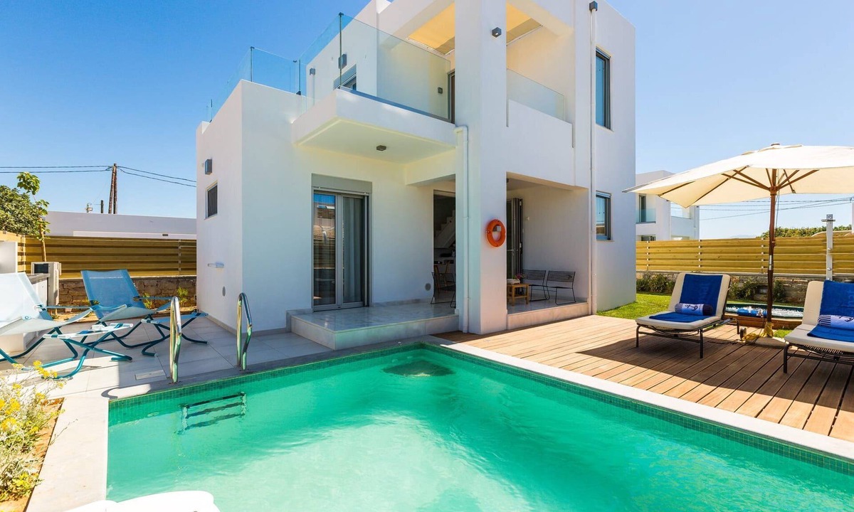 Pigianos Kampos Villa | Sensational Rethymno Villa | Villa Akaza | 2 Bedrooms | Beach Front