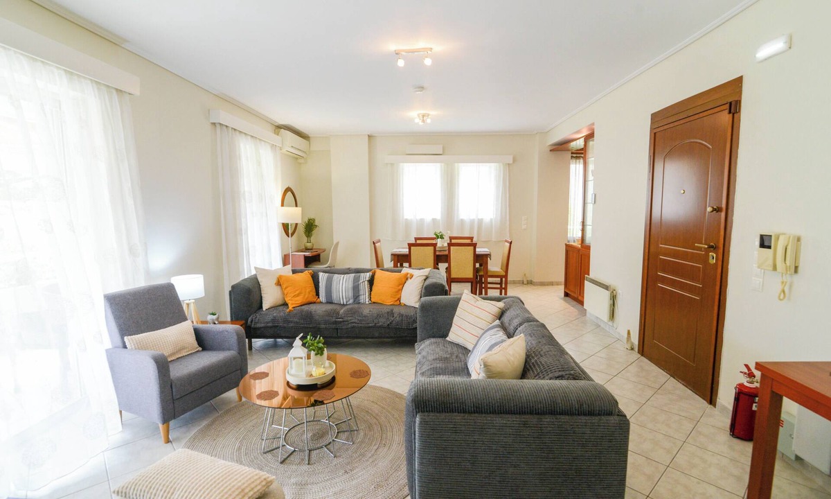 Kalamata Marina Apartment | Spacious 3-bedroom apartment with view in the Marina of Kalamata