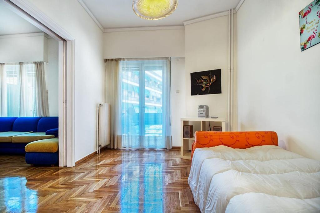 Ampelokipoi Apartment | Spacious flat near Ampelokipoi metro station