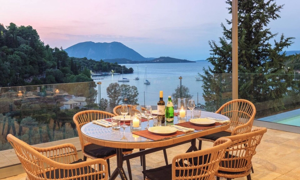 Spartochori Villa | Spacious Modern Villa with Sea Views and Roof Terrace near Spilia Beach
