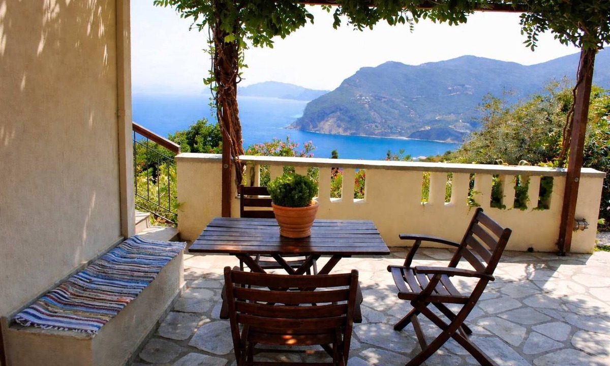 Skopelos Apartment | Stolios Skopelos - Euterpe Split Level Gem