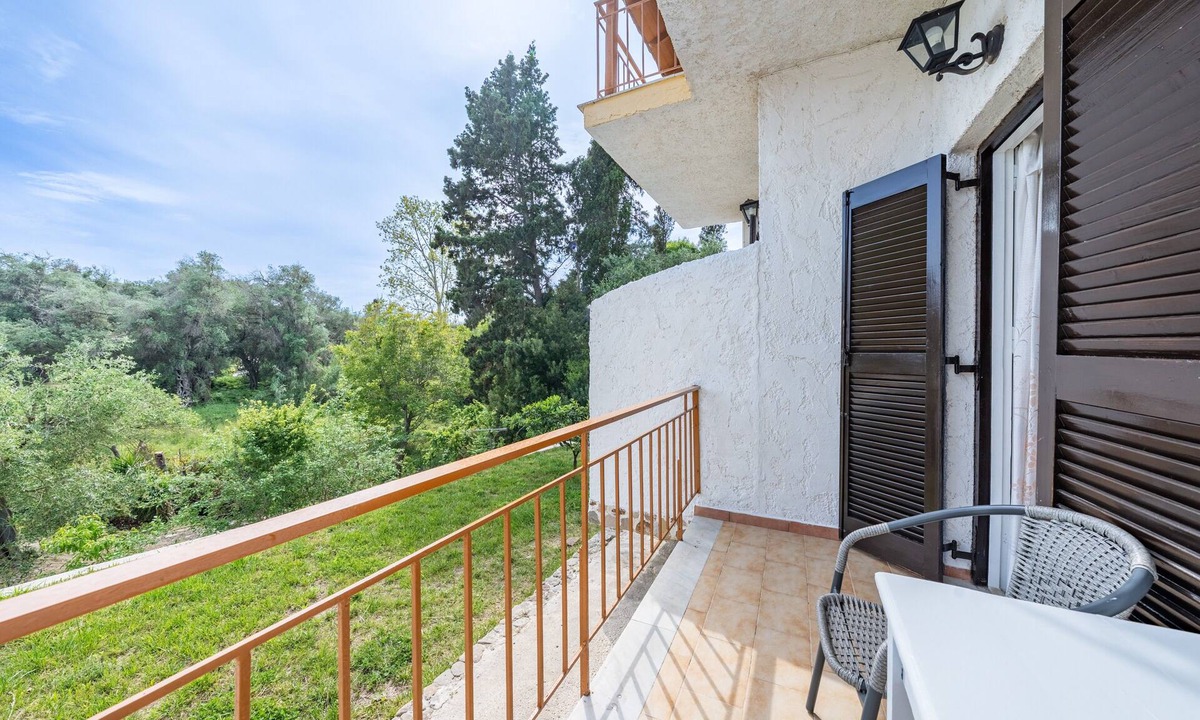 Marathias Apartment | Studio Apartment 'Maltas 13' with Shared Terrace, Wi-Fi and Air Conditioning