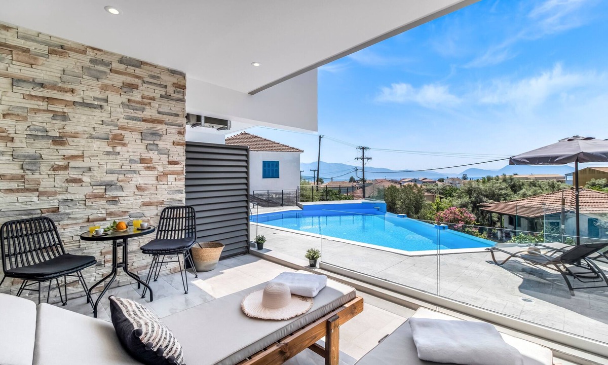Nikiana Apartment | Studio Apartment 'Oceanida Penelope Lyxury Suite' with Sea View, Wi-Fi and Air Conditioning