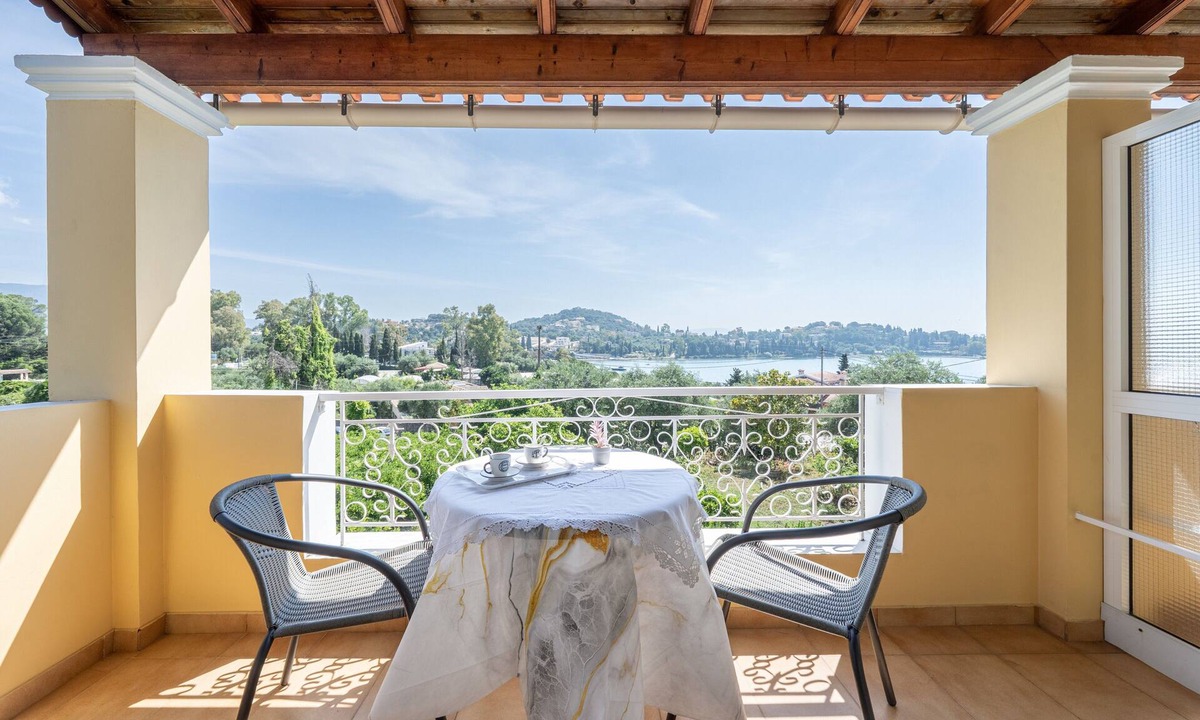Limni Apartment | Studio Apartment 'With Seaview 1' with Sea View, Wi-Fi and Air Conditioning