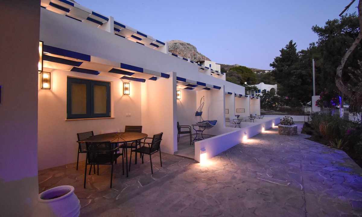 Mirties Hotel | Stylish Studio Close To The Beach & The Ferry To Telendos