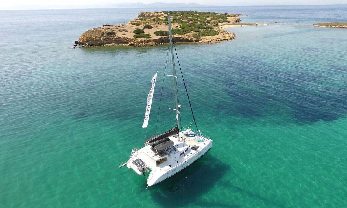Alimos Boat Rental | Sun-Kissed Sailing Adventure in Islas Sarónicas