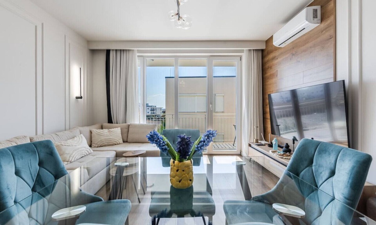 Sakës Apartment | Talea Elegant Escape Apartment by PikHost