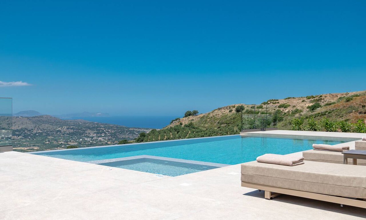 Monopari Villa | Thaloria Villa, Luxury Retreat with Pool near Rethymno