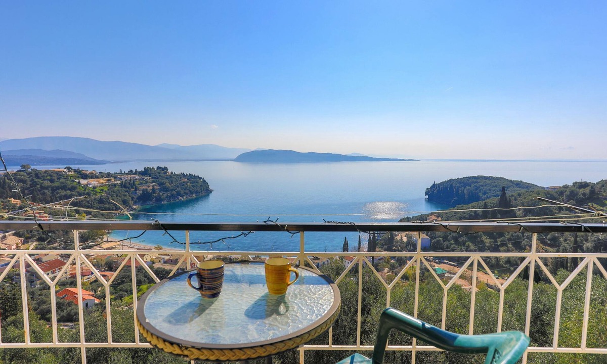 Vlachatika House | The Old Office: Stunning views, A/C, WiFi, above Kalami Beach