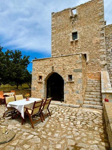 Omales House | The Olive Tower in Mani