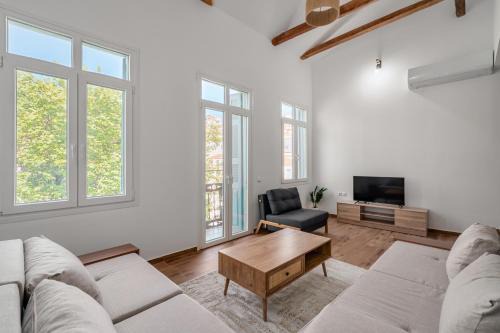 Pylos Apartment | The Three Admirals